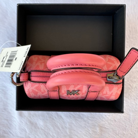 LAST ONE‼️Michael Kors Micro Duffle Keychain - Picture 4 of 8